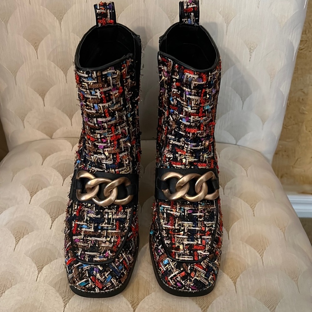 NEVER BEEN WORN